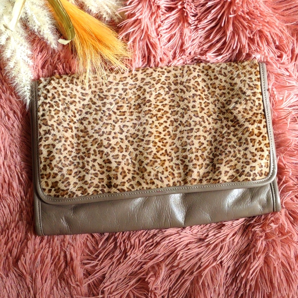 Dame by David Mehler vintage leopard clutch